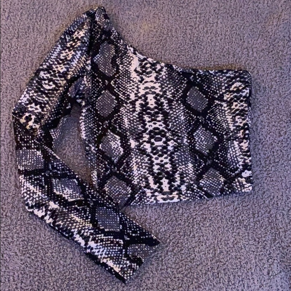 One sleeve snake print tube top shein size xs